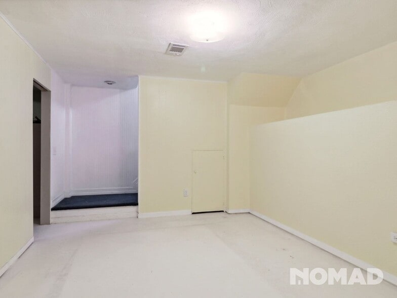 Building Photo - 2712 S Hazel Ct