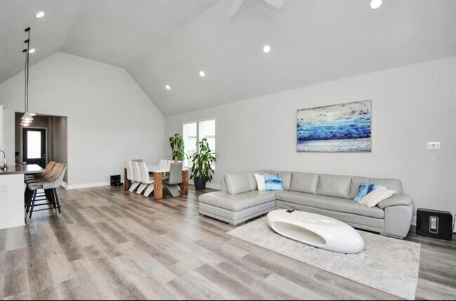 Building Photo - 8707 Morris Wds Dr