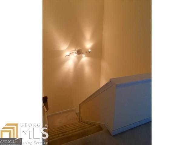 Building Photo - 5155 Yellow Pine Dr