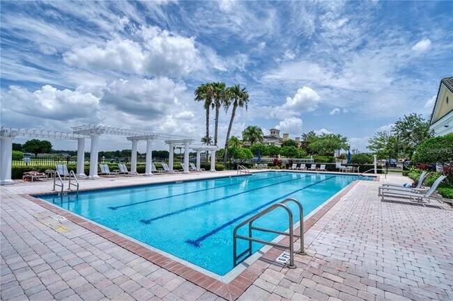 Building Photo - 2333 Pinehurst Ct