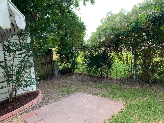 Building Photo - 1015 N 8th St