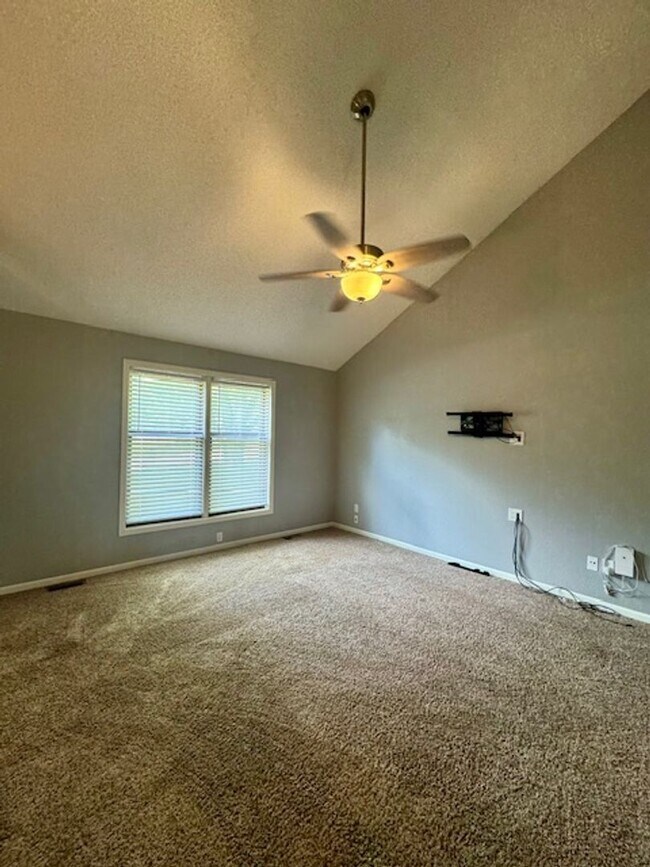 Building Photo - Exceptional Split-Level Home on Large Corn...