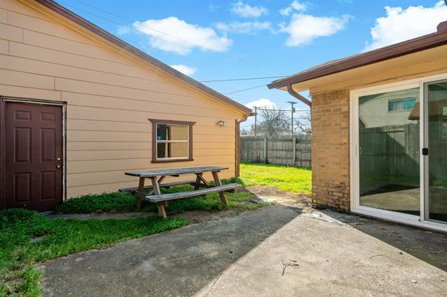 Building Photo - 12816-12818 Pandora Dr