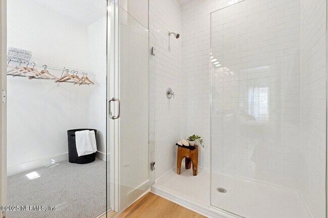 Building Photo - 3730 Dupont Ave