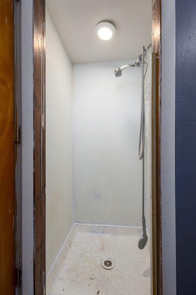 Building Photo - 19435 McCormick St