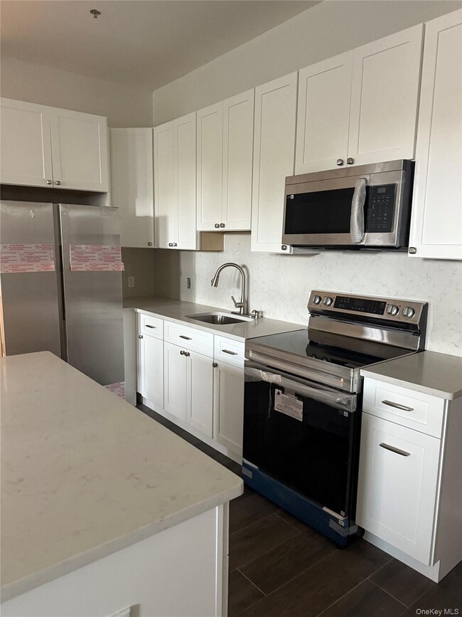 Building Photo - 108 Hempstead Turnpike