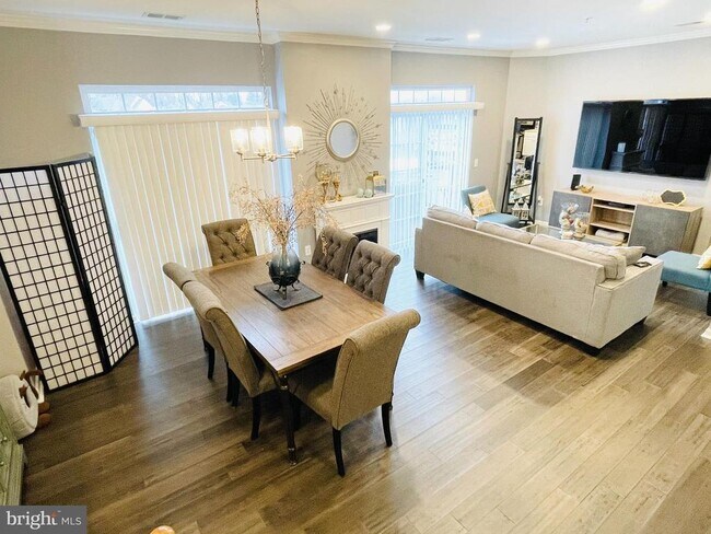 Building Photo - 1850 Cedar Cove Way