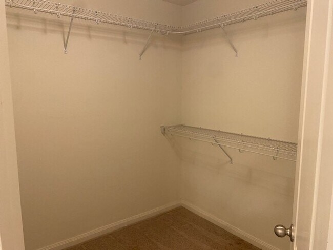 Building Photo - Awesome in Anna