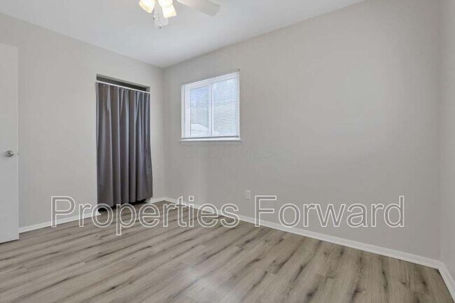Building Photo - 2779 Woodgrove Dr
