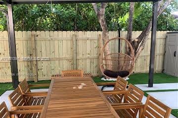 Building Photo - 6604 SW 114th Ave