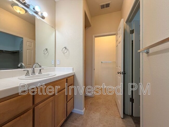 Building Photo - 1743 Waltzer Rd