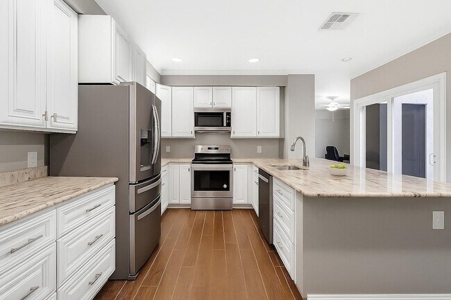 Building Photo - 6019 Winsome Ln