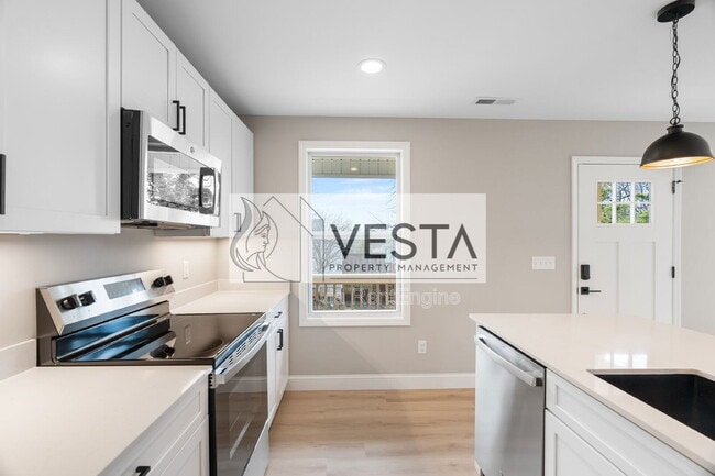 Building Photo - 110 Deaver Park Cir