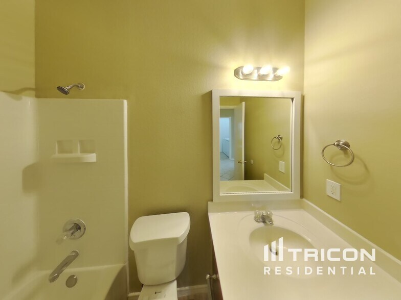 Building Photo - 4864 Madyson Ridge Dr