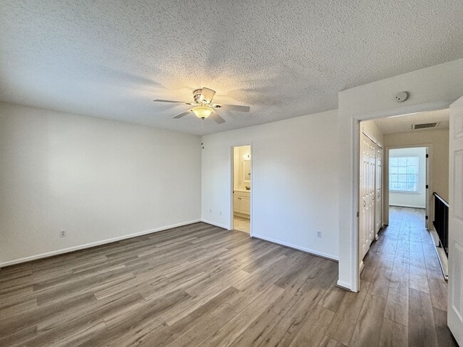 Building Photo - Completely Renovated & Ready 02-25-26! 2 Primary Suites, All Appliances Convey and Dog-Friendly!