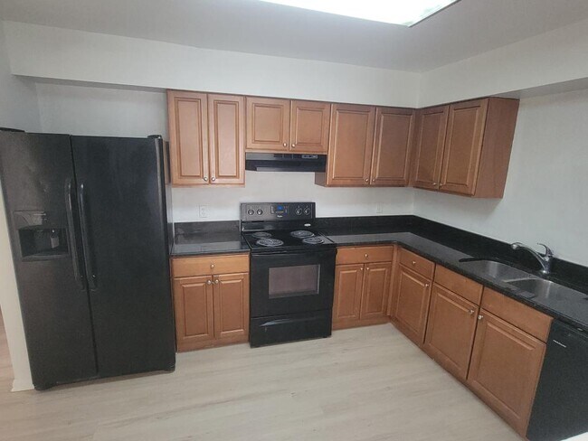 Building Photo - 22746 Penny Loop