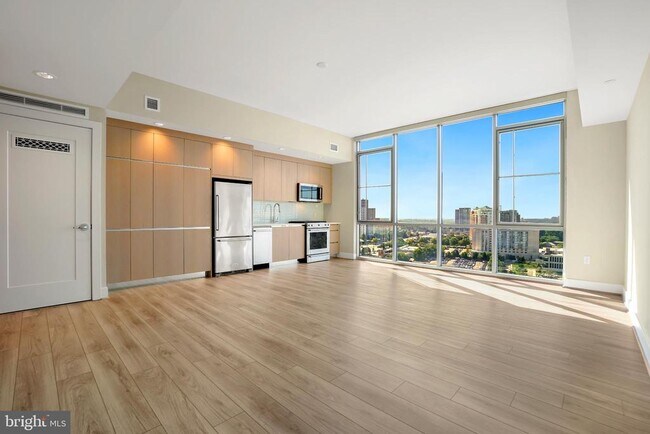 Building Photo - 930 Rose Ave