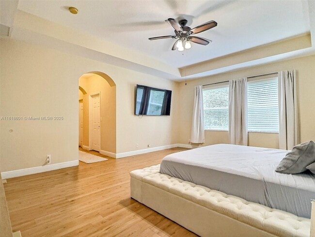 Building Photo - 1094 Grove Park Cir