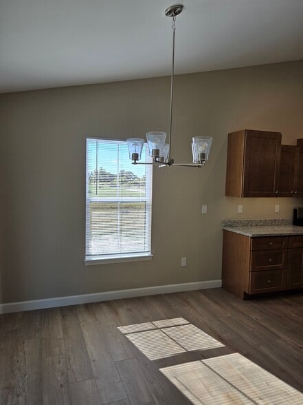 Building Photo - 2641 Cherry Farms Dr
