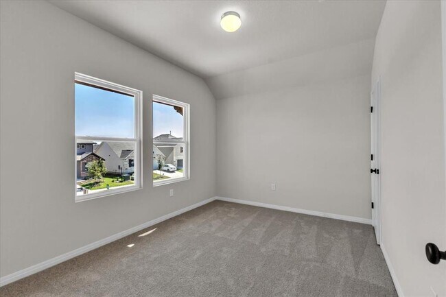 Building Photo - 302 Willow Heights Drive