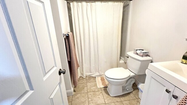 Building Photo - 50 Conant St