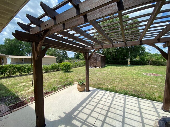 Building Photo - Desirable SW Rainbow Park Neighborhood 3/2...
