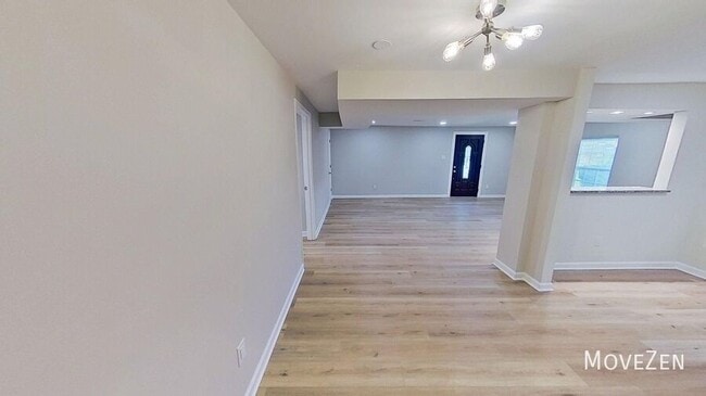 Building Photo - 7 Ratcale Ln