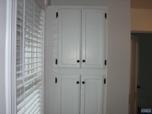 Building Photo - 27 Bellevue Terrace