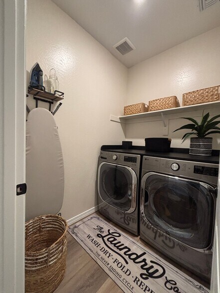 Building Photo - 1204 Tranquil Ln