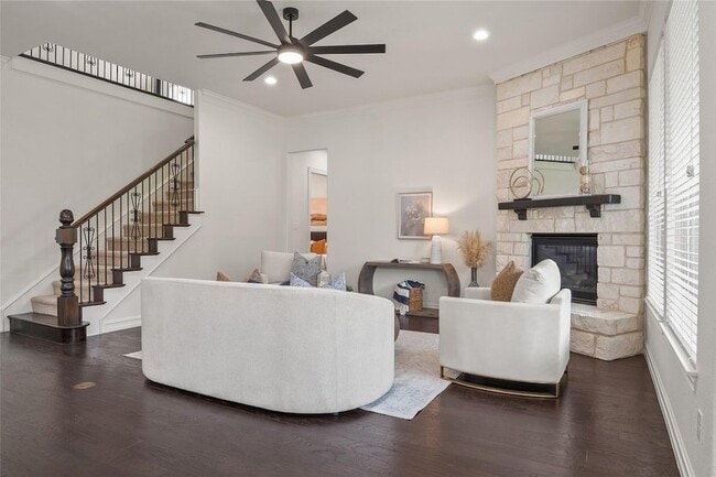 Building Photo - 2820 Annandale Dr