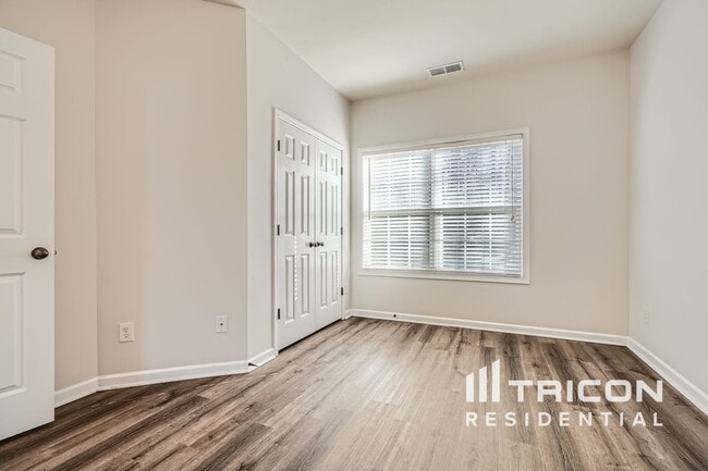 Building Photo - 3530 Woodsong Rw