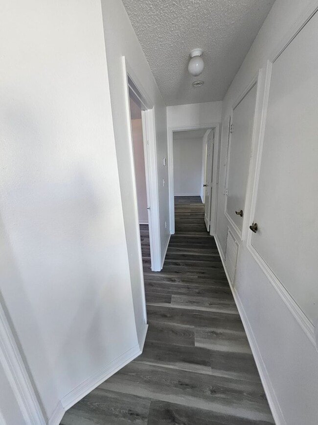 Building Photo - Kissimmee Pool Home with 7 bedrooms!