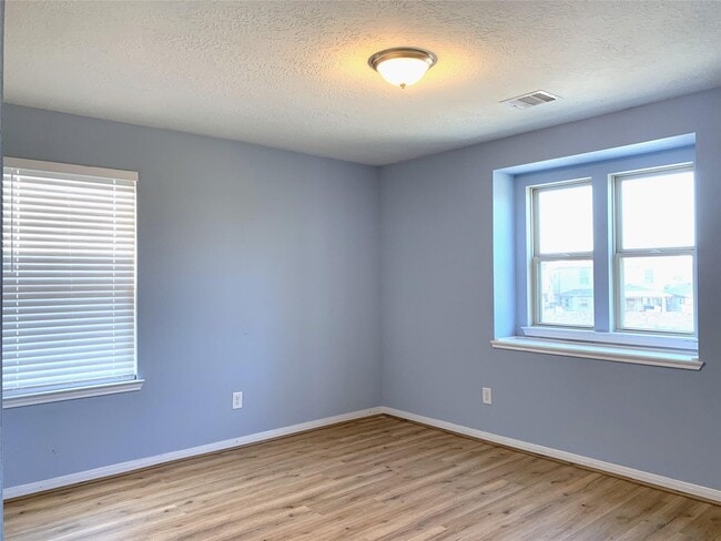 Building Photo - 16303 Copperwood Run Wy