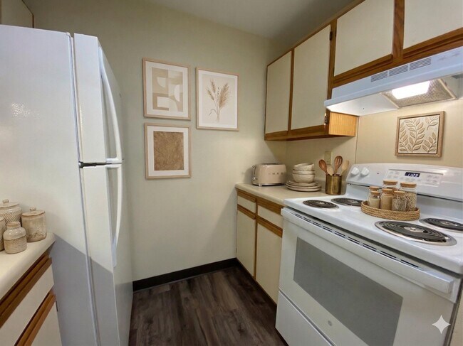 Building Photo - 147 Eastern Ave