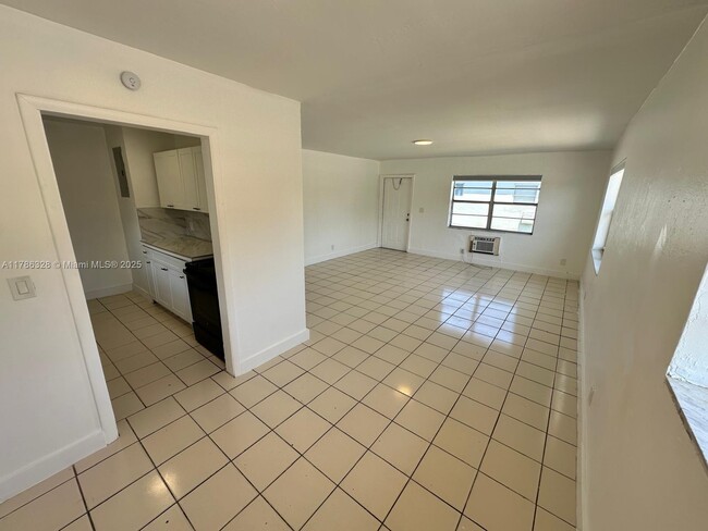 Building Photo - 6029 Polk St
