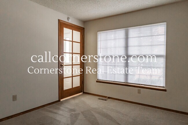 Building Photo - 630 Fernglen Ct