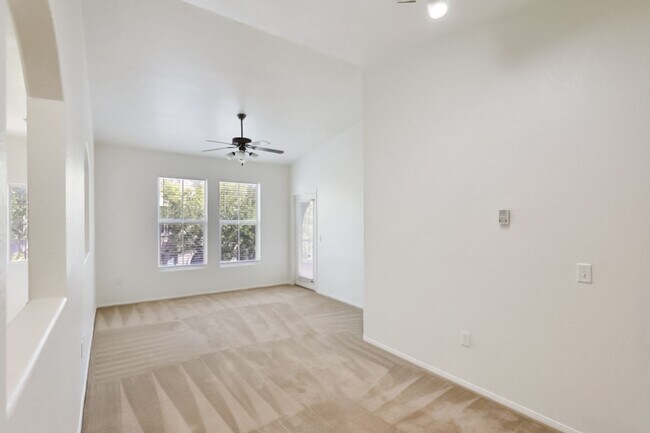 Building Photo - Resort Living 1 Bedroom Condo In West Las ...