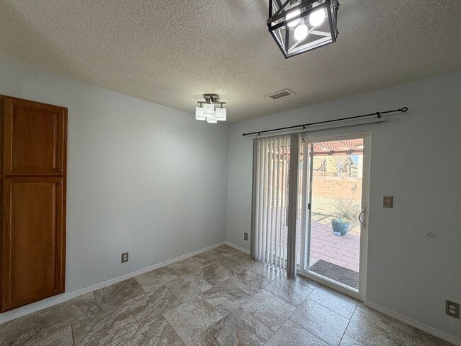 Building Photo - 3 Bedroom Single Story Home Available Near Dennis Chavez Blvd SW & 98th St SW!