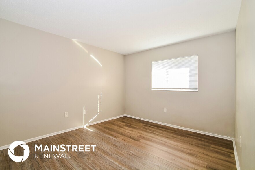 Building Photo - 2000 Burning Tree Dr