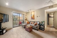 Building Photo - 941 Calle Mejia