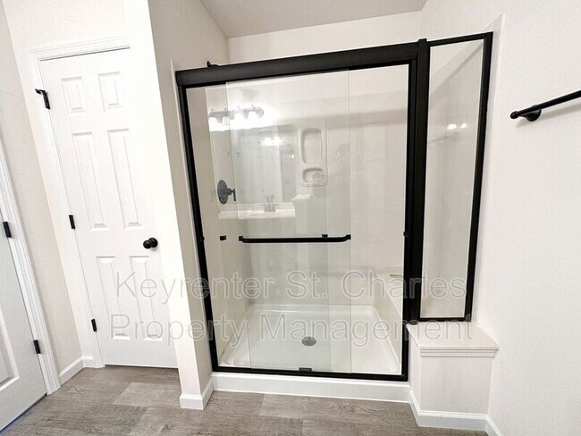 Building Photo - 350 Hammerstone Dr
