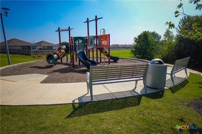 Building Photo - 348 Desert Willow