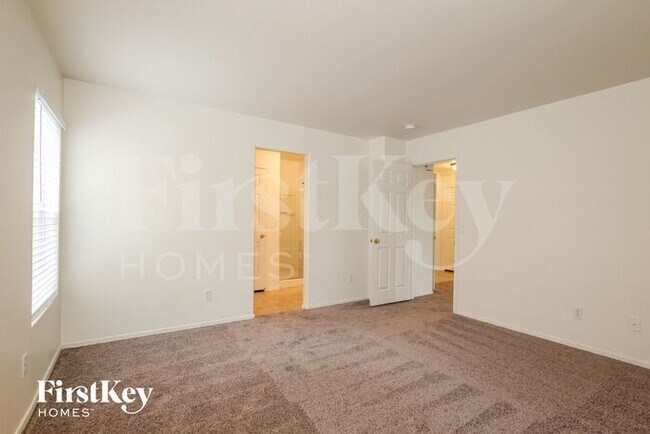 Building Photo - 22805 W Solano Dr