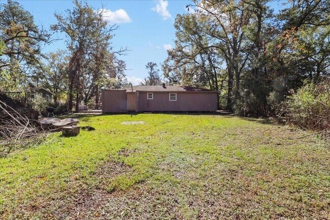 Building Photo - 400 Mississippi St