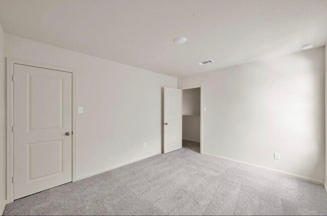 Building Photo - 14882 Calderon Dr