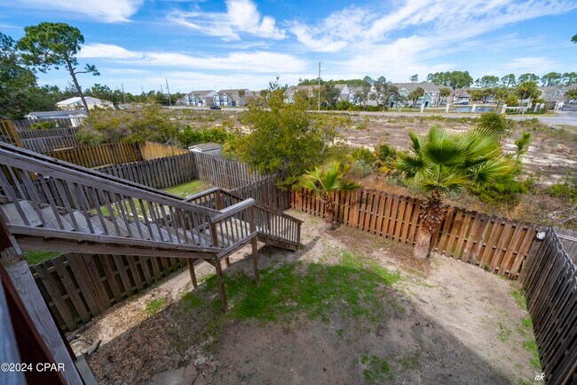 Building Photo - 6440 Summer Oak Dr