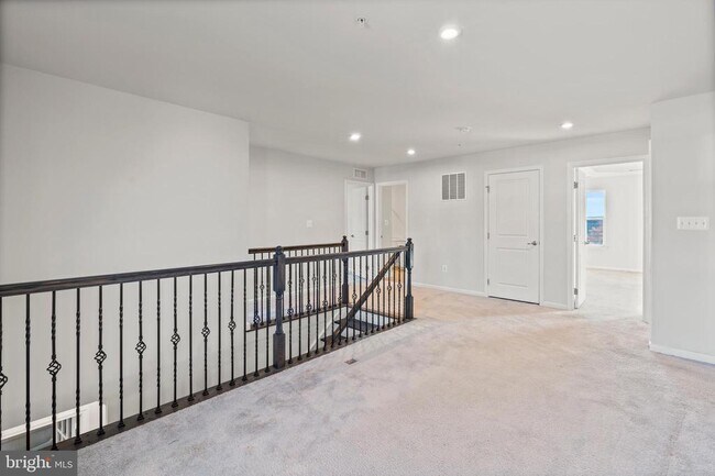Building Photo - 311 Sunrise Ct