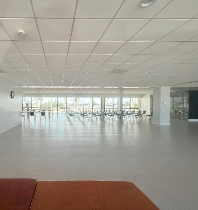 Building Photo - 2101 S Ocean Dr