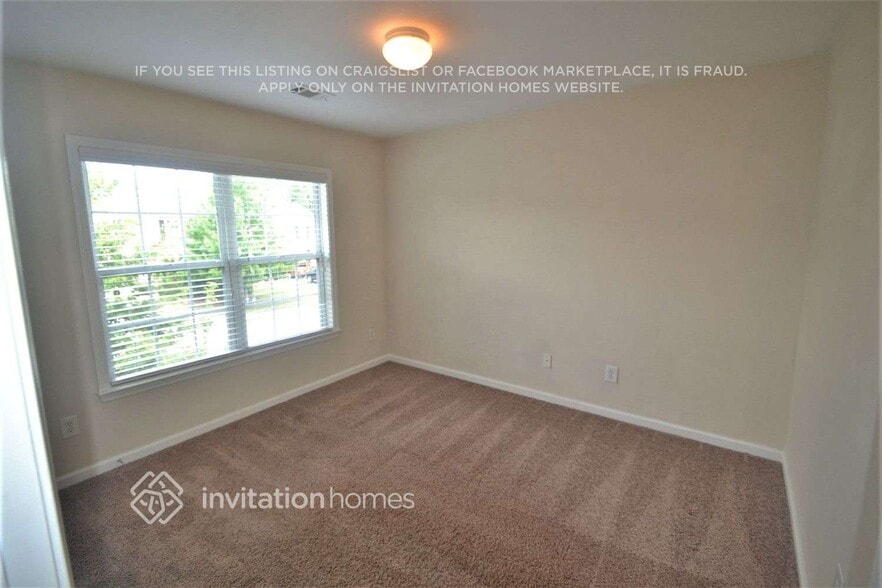 Building Photo - 544 Watercress Dr