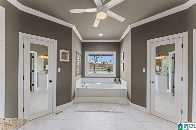 Building Photo - 20892 Sharon Dr